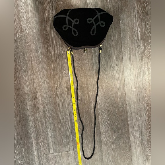 Liz Claiborn Back evening velvet clutch - Picture 8 of 10